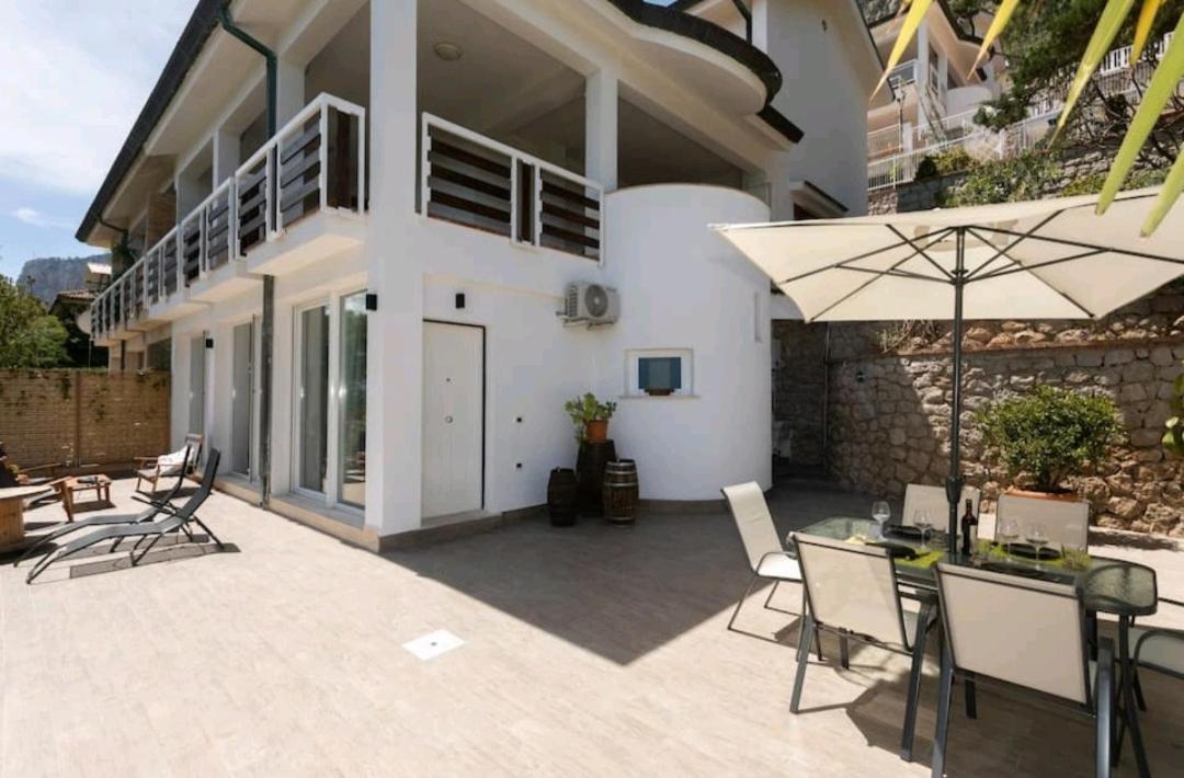 Villa'S Apartment On The Beach, Swimming Pool A/C Palermo Dış mekan fotoğraf