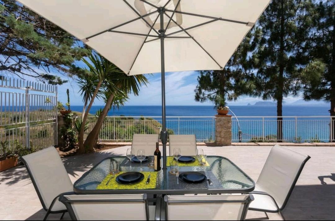 Villa'S Apartment On The Beach, Swimming Pool A/C Palermo Dış mekan fotoğraf